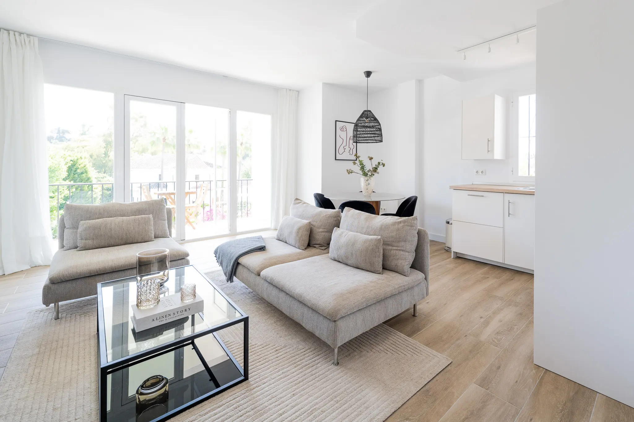 Example image of a bright, spacious apartment